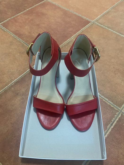 Кожени червени сандали Versace 1969 с масивен ток