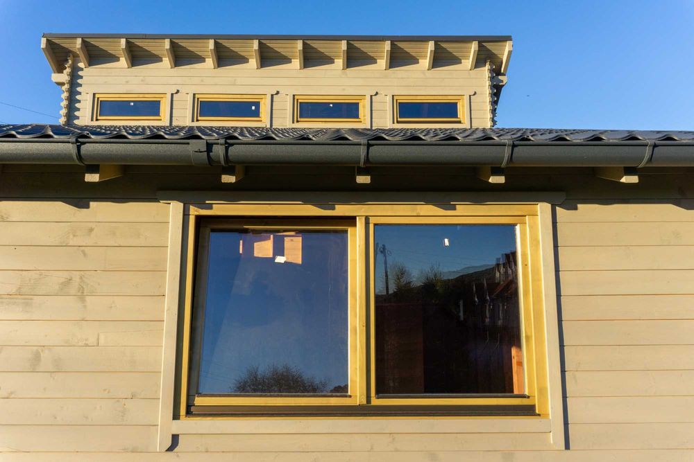 Uși și ferestre lemn masiv izolate 78mm termopan sau 92mm tripan