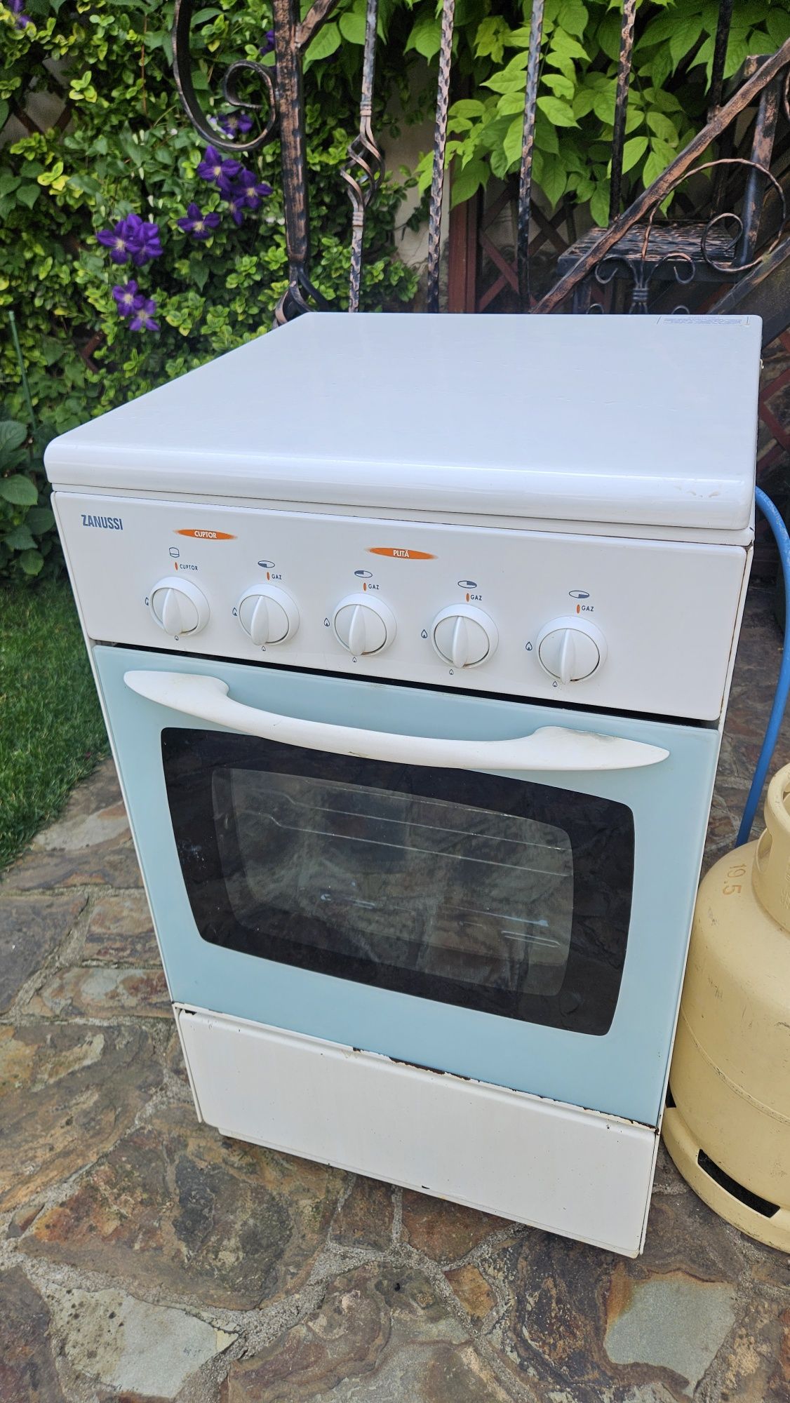 Aragaz Zanussi 4 ochiuri