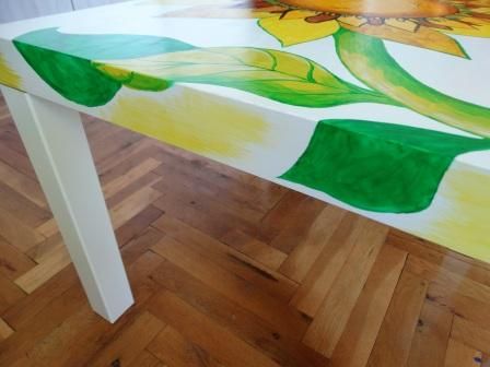 Hand made рисувана помощна маса IKEA