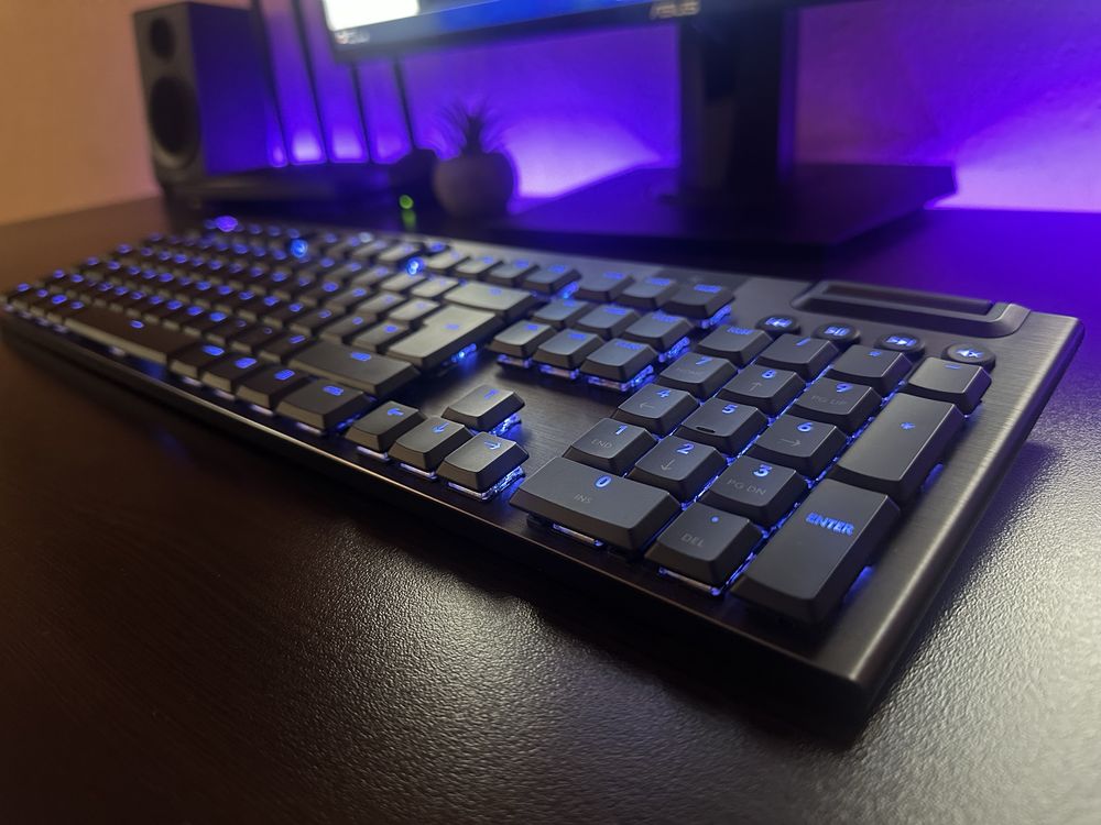 Logitech G915 Lightspeed геймърска клавиатура