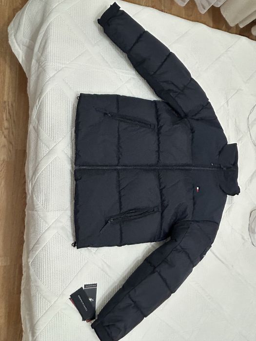 Продам куртку Tommy Hilfiger