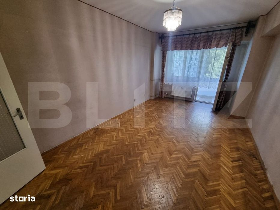 Apartament 4 camere decomandate, Rovine Zona Posta