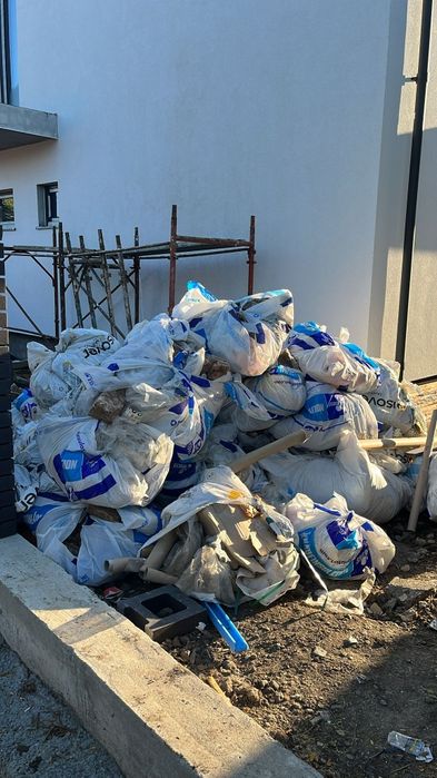 Debarasari si transport moloz, resturi vegetale,mobila