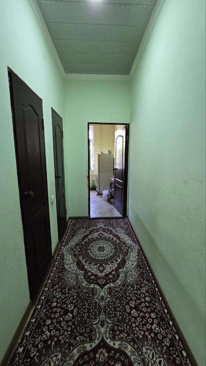 Ijaraga 1 etaj 2 xonali kvartira . Oyiga 2.5million . Faqat oilaga ber