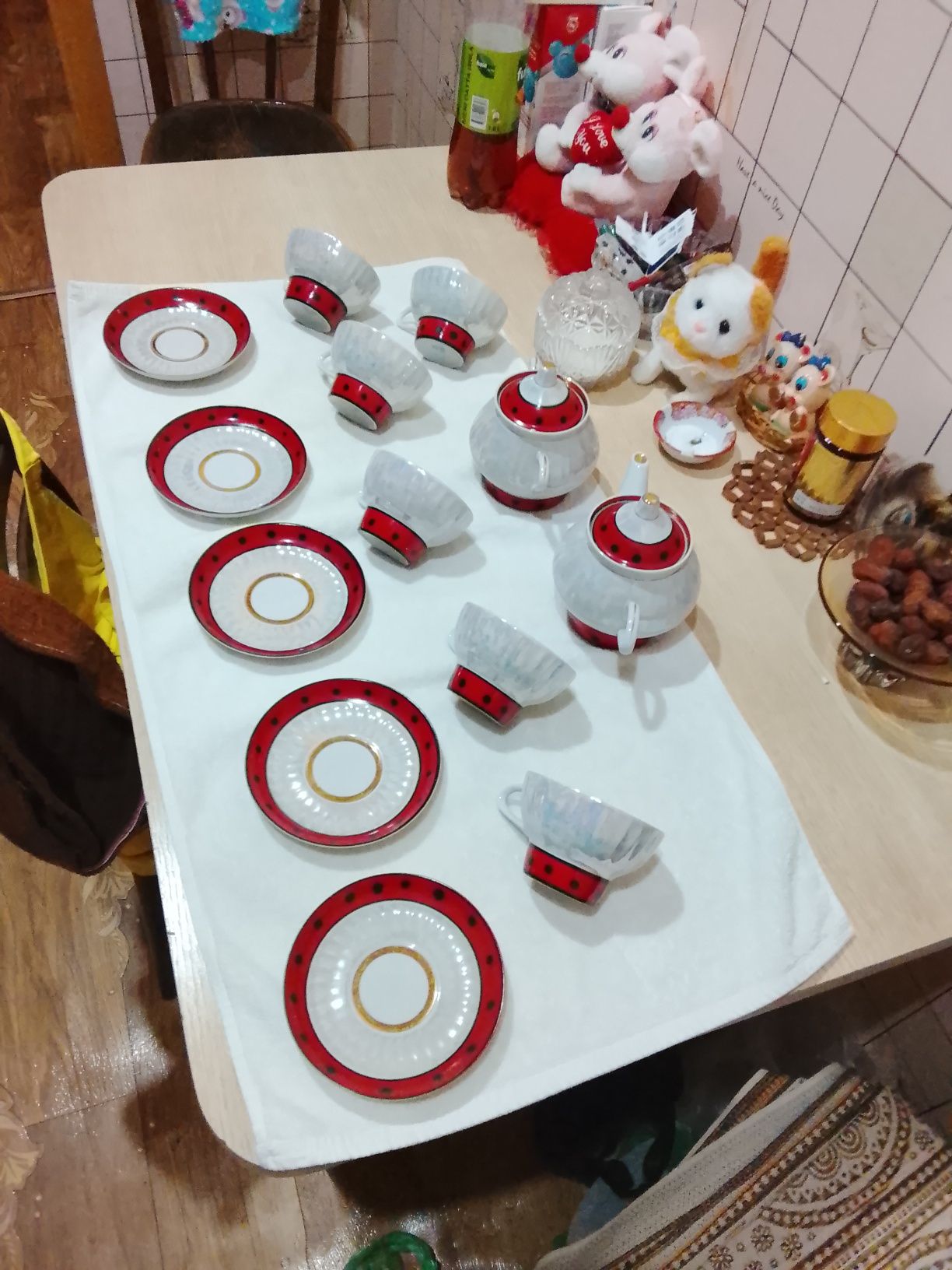 Продам сервиз чайный