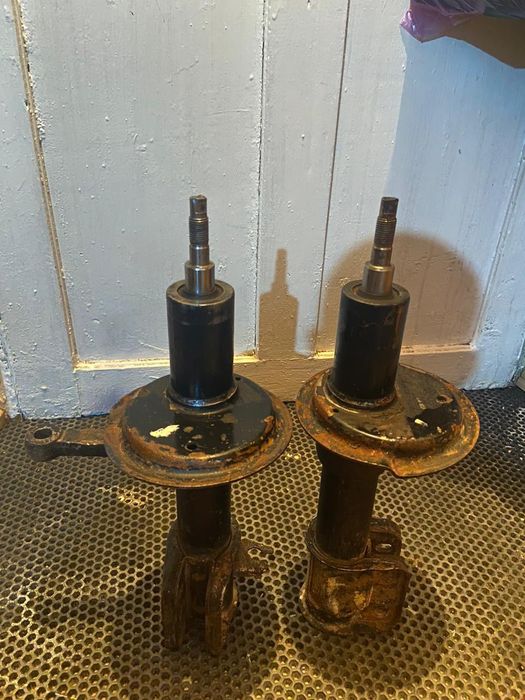 Стойки,амортизатор ваз