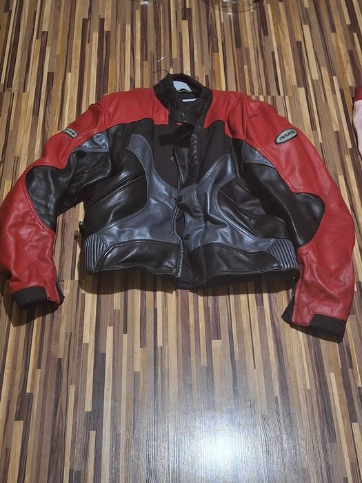 Reusch кожен екип + 2 каски Astone & Airoh – за истински моторист!