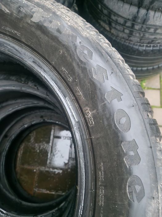 Anvelope iarna 235 60r18