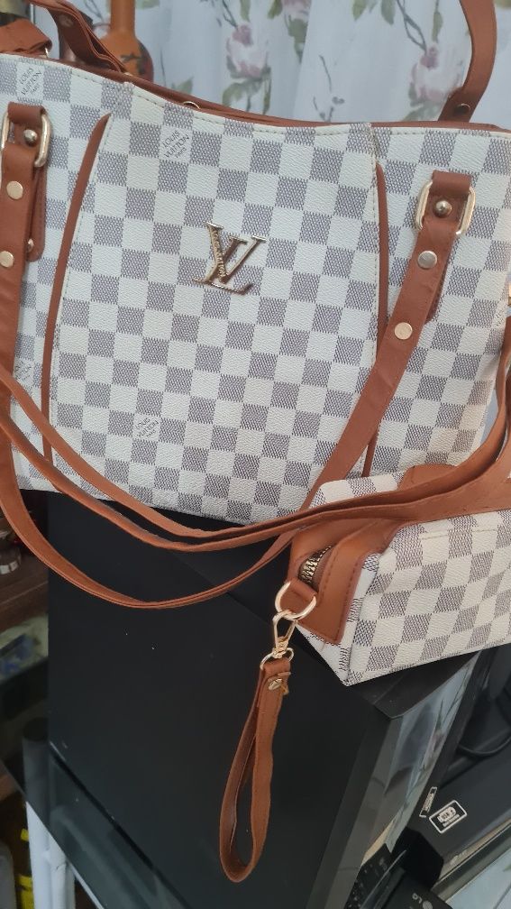 Vând geanta ocazie/sau de umăr Louis Vuitton