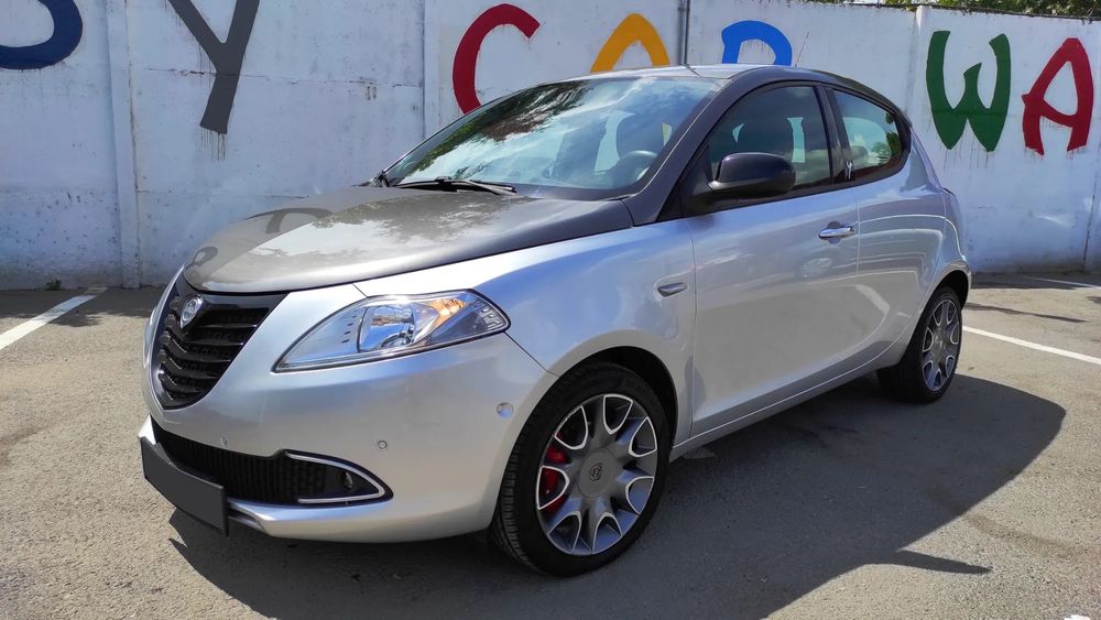 Lancia Ypsilon distributie lant, interior piele, incalzire scaune, magic parking, E5