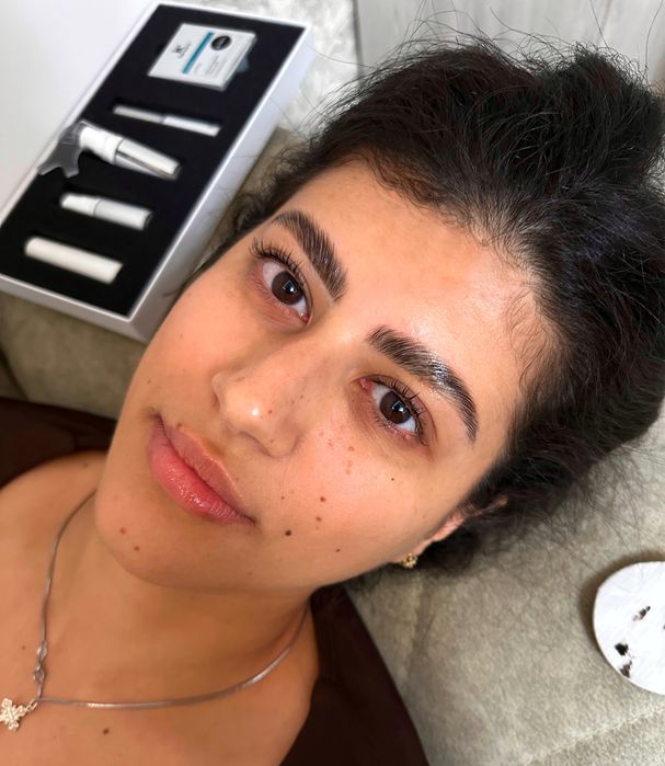 Мастер по ламинированию бровей и ресниц