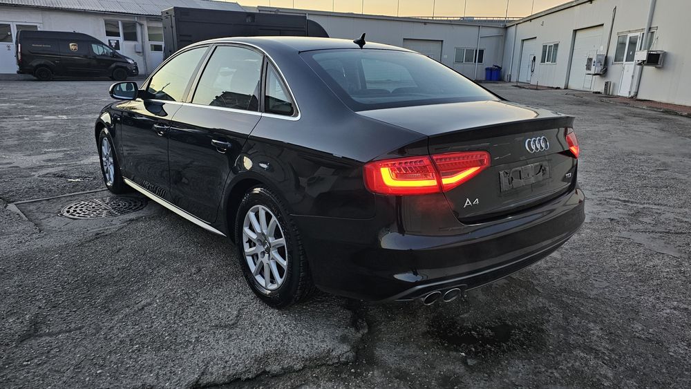 Audi A4 B8.5 S-line 2.0 TDI