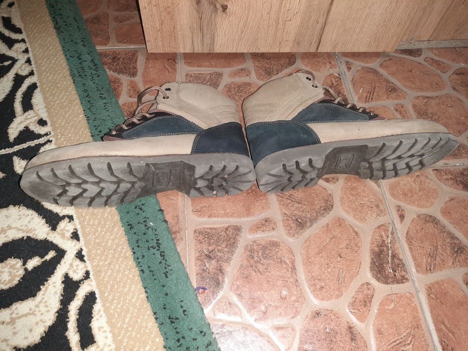 Демисезонные ботинки в отличном состоянии