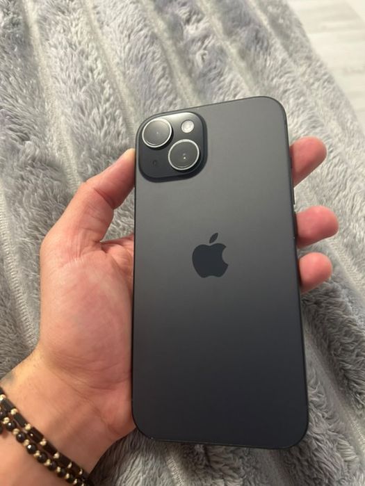 Iphone 15 impecabil .