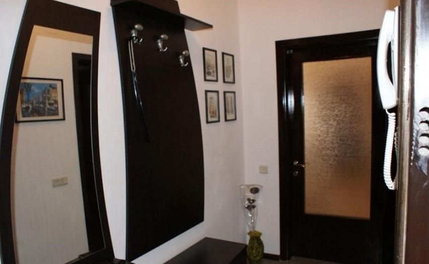 Дава се под наем Тристаен апартамент в София, Център - 72 кв.м за 700 € - Снимка #10