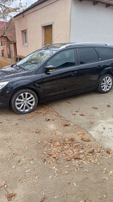 Ford Focus Ghia 2010 1.6 diesel Acte la zi