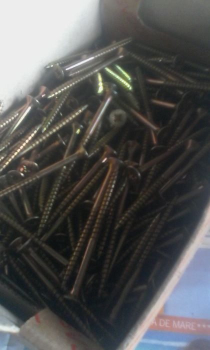 Suruburi autofiletante 500 buc