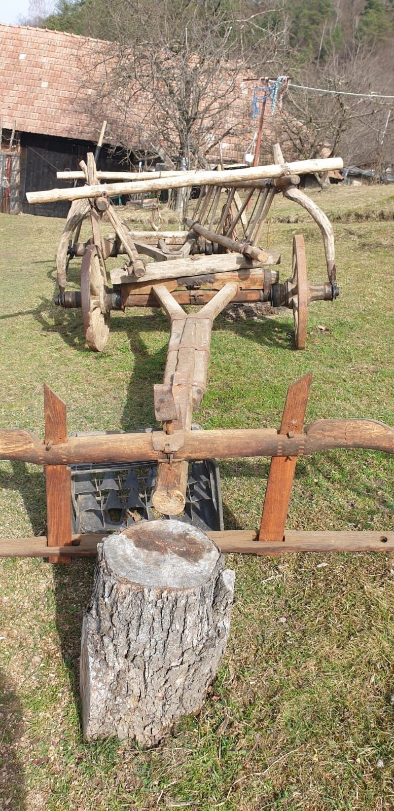 Car /căruță din lemn rustic