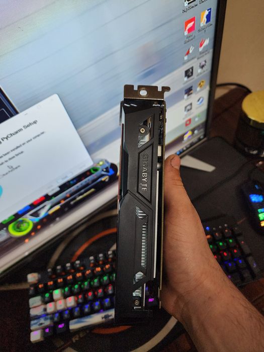 GTX 1050 TI оригинальная в хорошем состояние