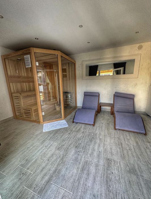 Vand / Schimb cu teren Pensiune Brasov ( Cristian)