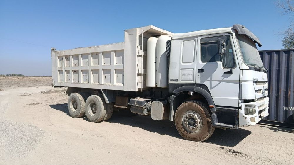 HOWO 380.