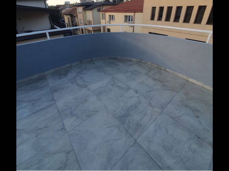 Duplex în vilă piața Victoriei 2+3+terasa intrări separate