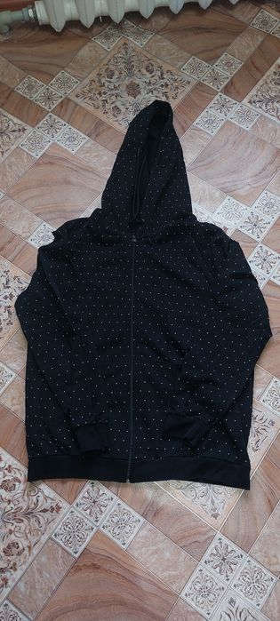 Продам кофту женскую.