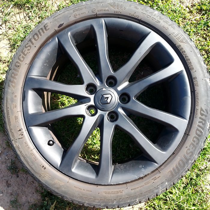 Vând jante originale Renault