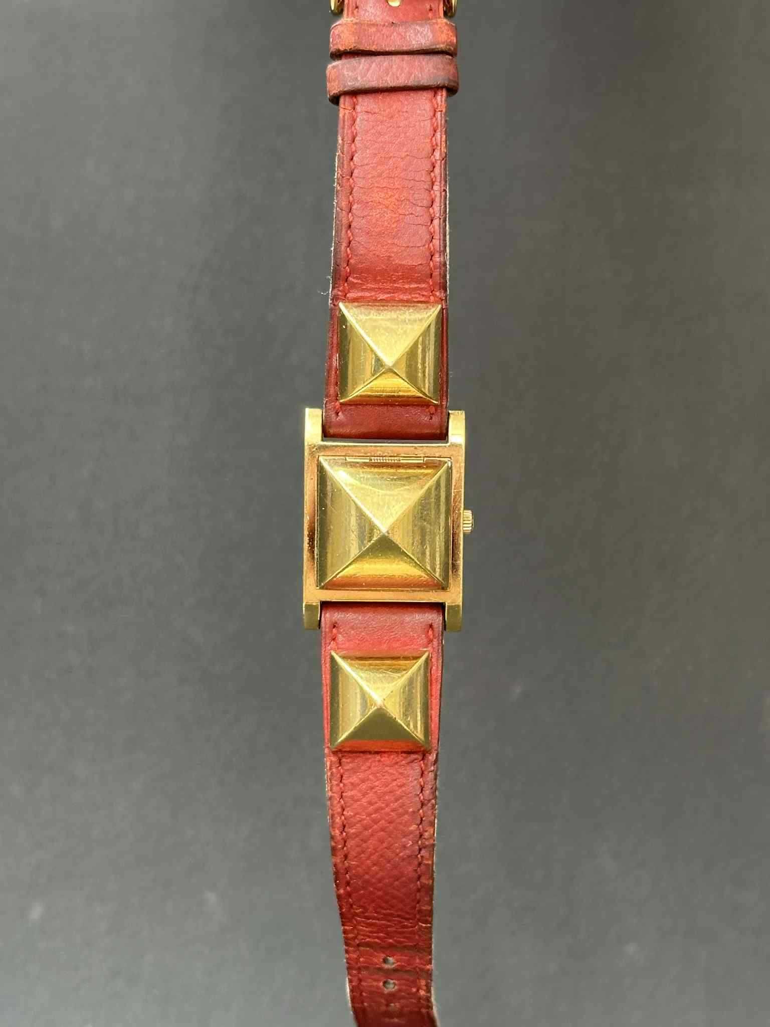 Часовник HERMES Medor ME1.201 Red