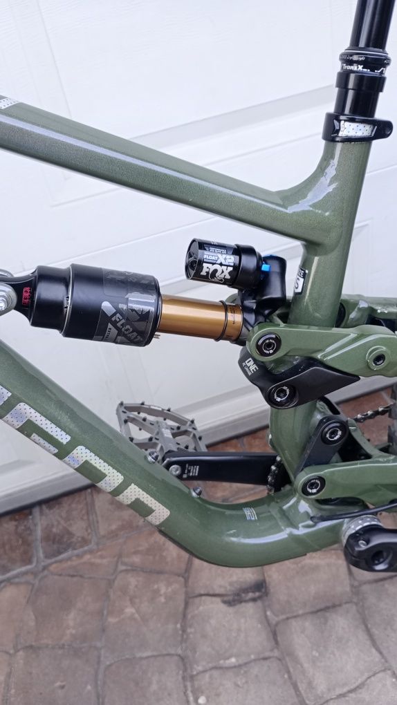 Poligon Colossus N9 170mm.