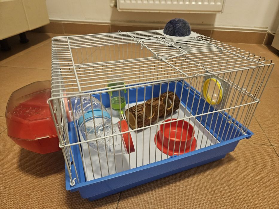 Cusca hamster cu accesorii