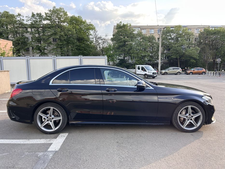 Mercedes-Benz C 220 d AMG Line Diesel Automat Panoramic 360 camera