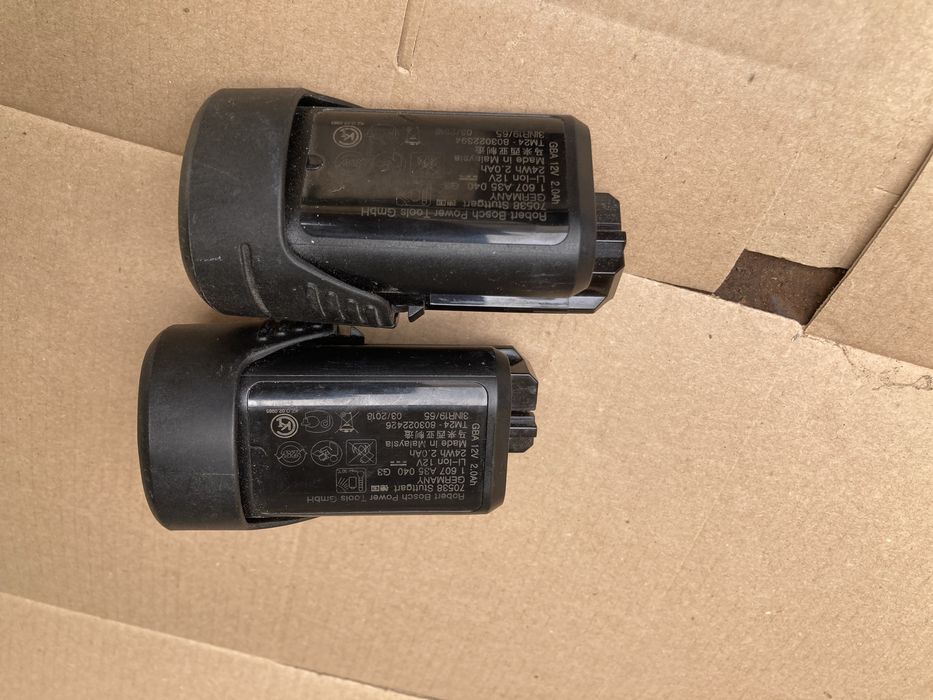 Acumulatori-Baterii Bosch 12v 2A