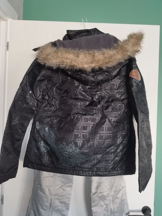 Vând costum de schi fetițe/dama