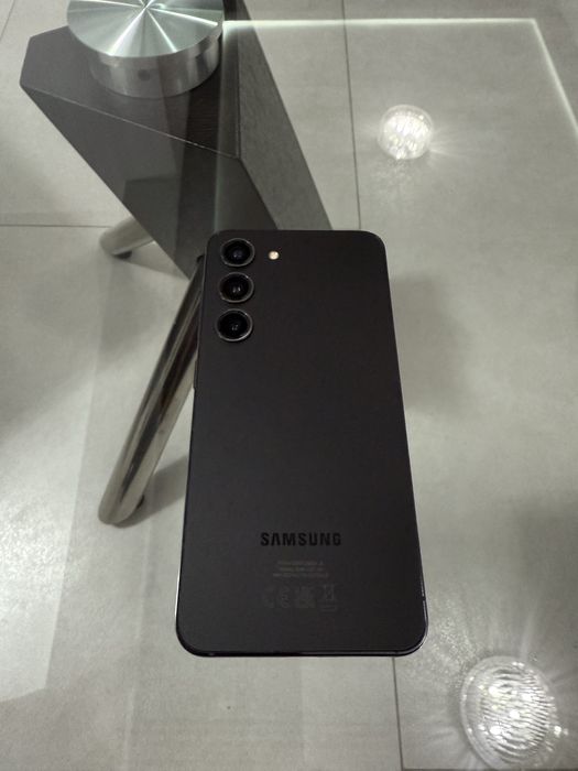 Samsung S23 phantom black 128GB • pata neagra display •
