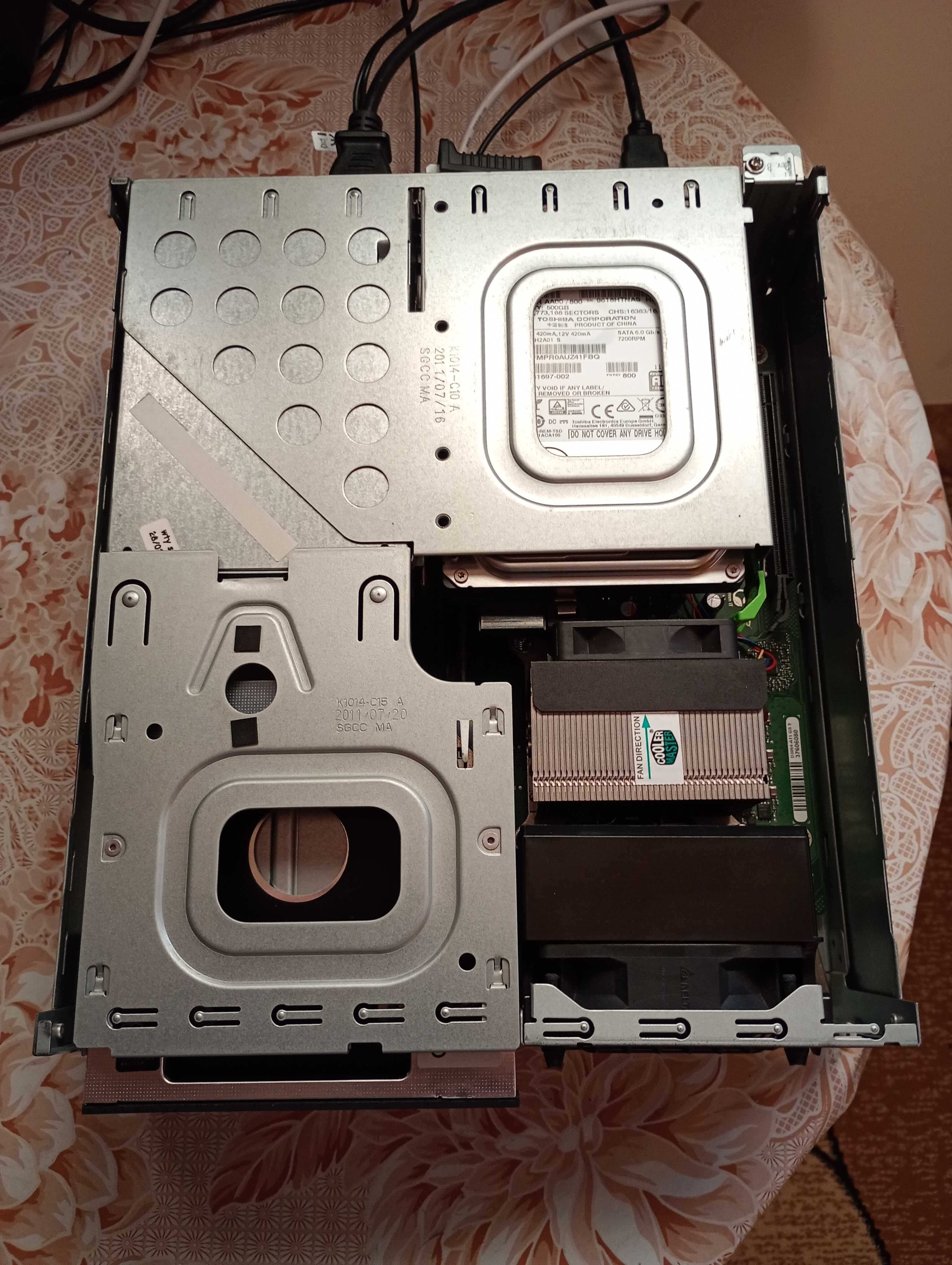 Малък компютър Fujitsu ESPRIMO C700
