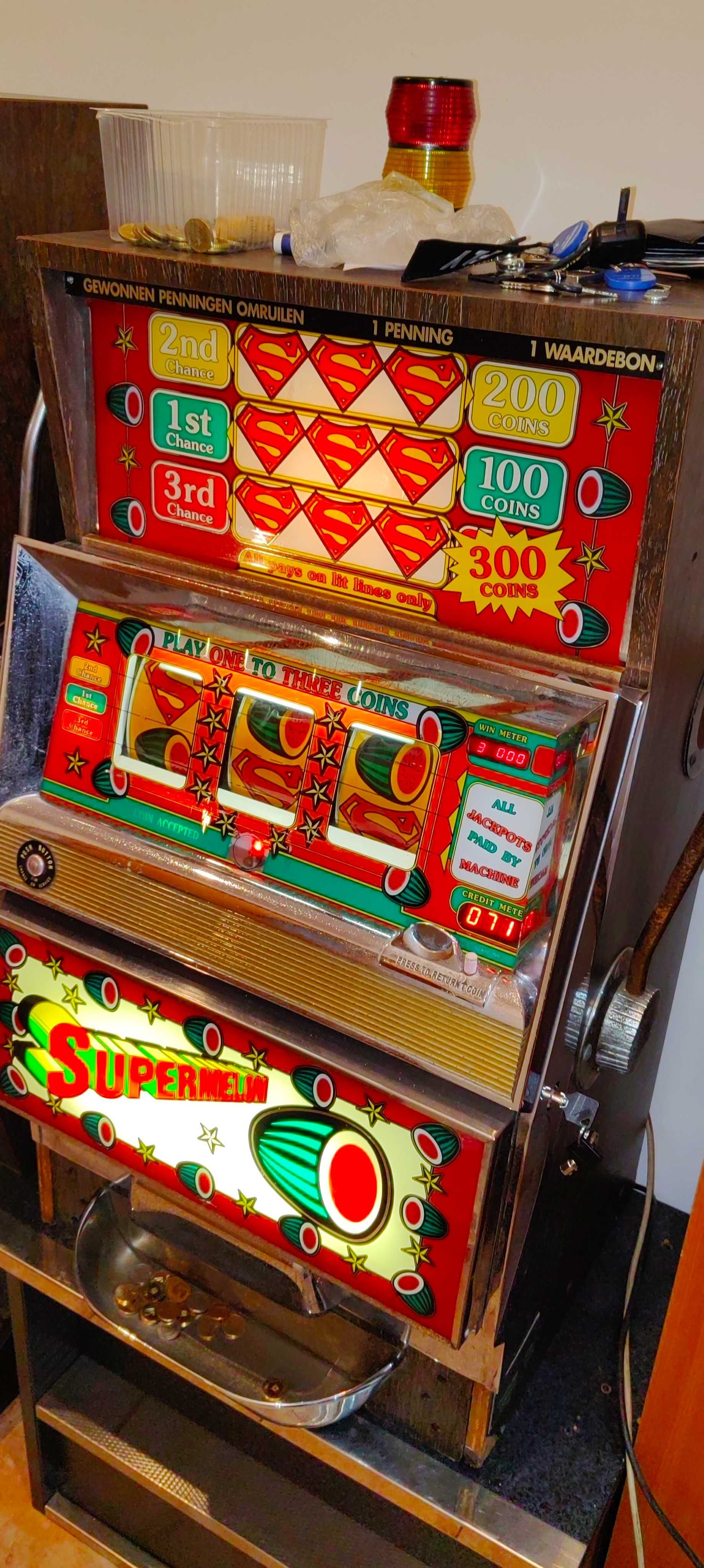 Vând slot machine Bally Supermelon