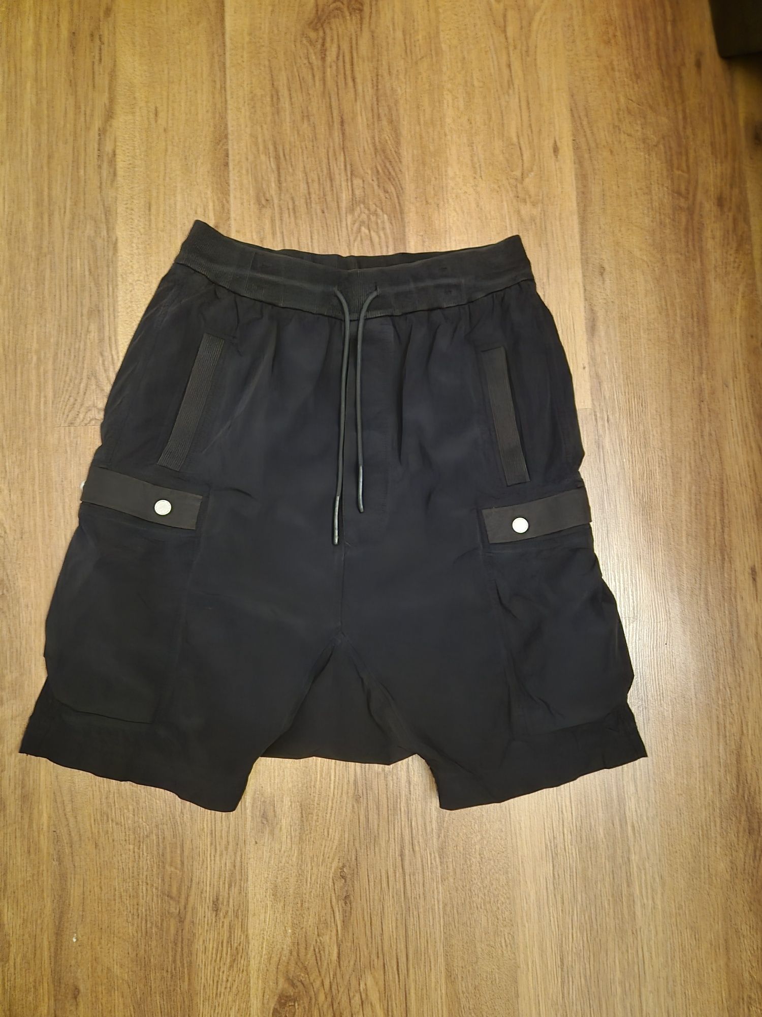 Pantaloni scurți Vagabond cu turul lăsat