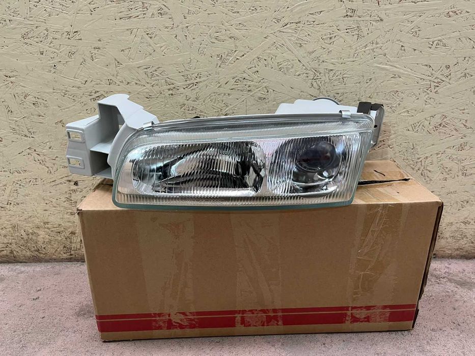 Фара на Mazda 626 (Cronos) 1993- / Мазда 626 (Кронос) 1997