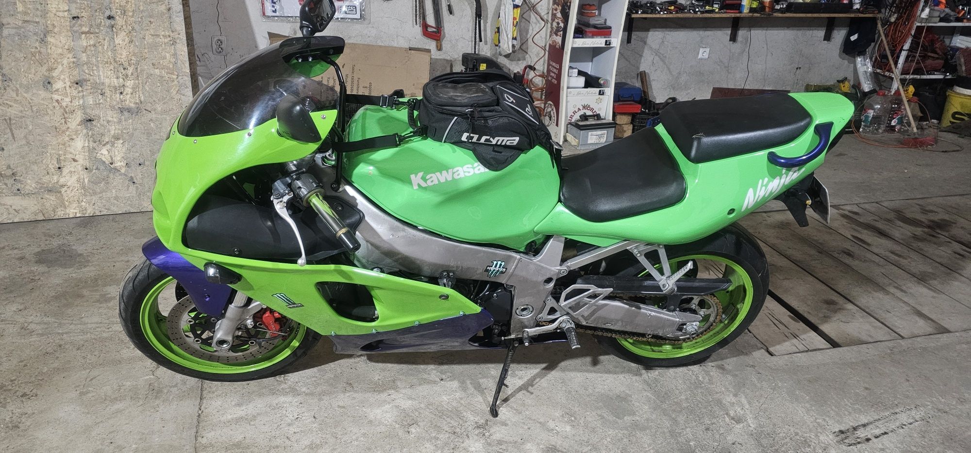 Kawasaki ninja zx7rr