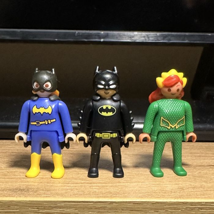 Киндер DC playmobil