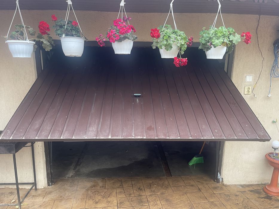 Use de garaj culisanta