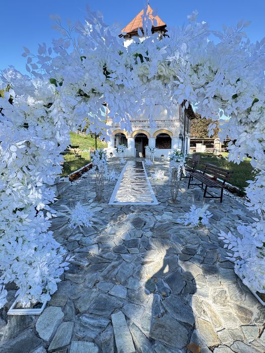 Decor evenimente si cort :nunta , botez , majorat zile nastere