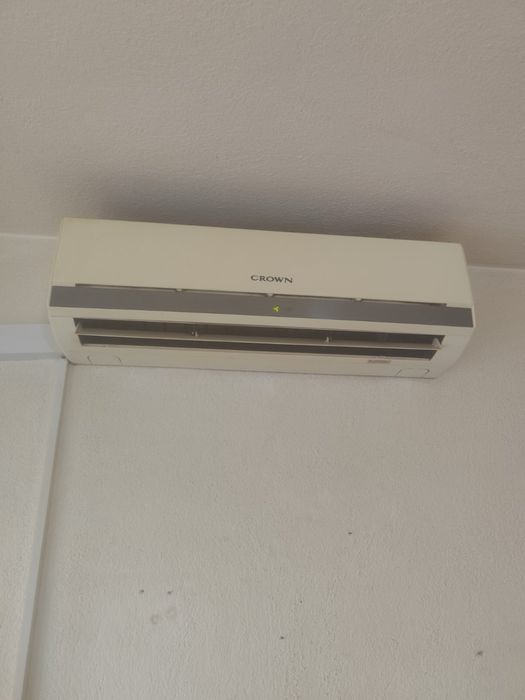 Климатик CROWN /работещ/