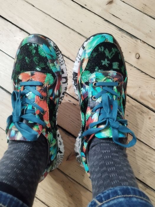 Laura Vita ,нови ,размер 40,кожени маратонки