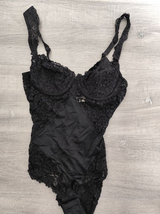 Corset damă, dantela