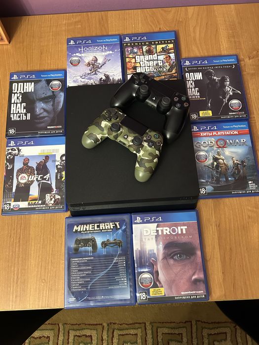 Продаю Плейстейшн 4 слим