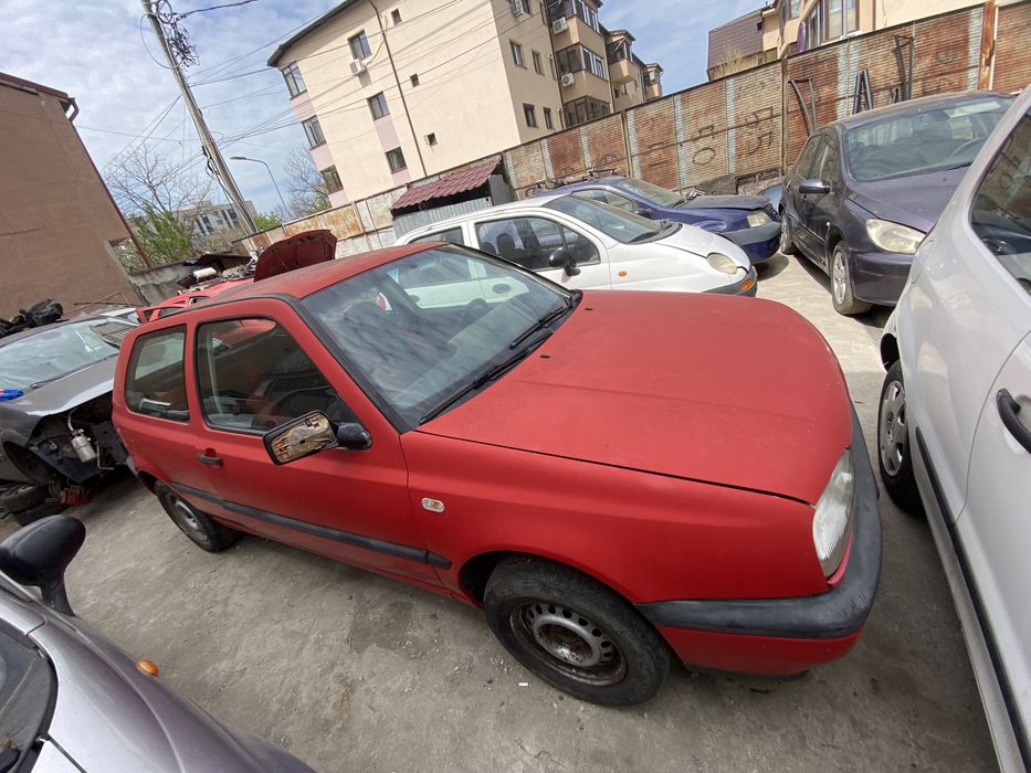 Capota bara far aripa haion stop usa trager oglinda motor Vw golf 3