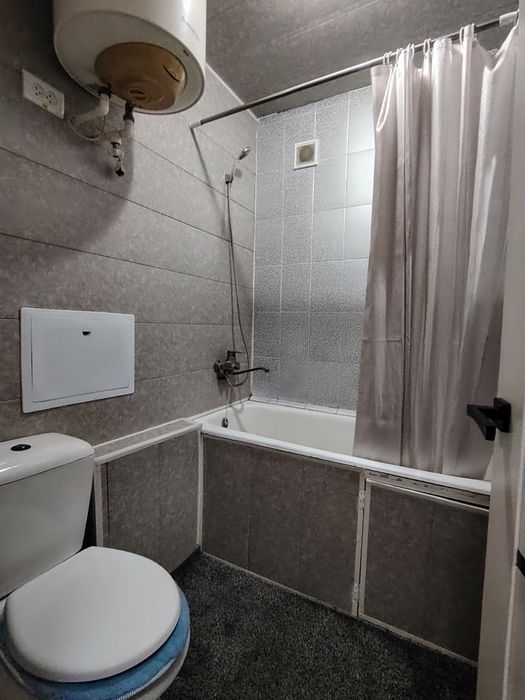 Fargʻona shahar Frunskiy massividagi 2 honali uy.